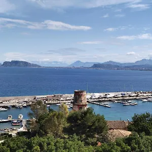 rineddahouse.sicilyhotelsitaly.net/
