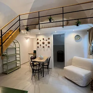 il-cortiletto-catania.sicilyhotelsitaly.net/
